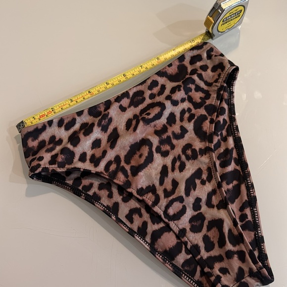 Frankies Bikinis - leopard print - size XS - Picture 10 of 13